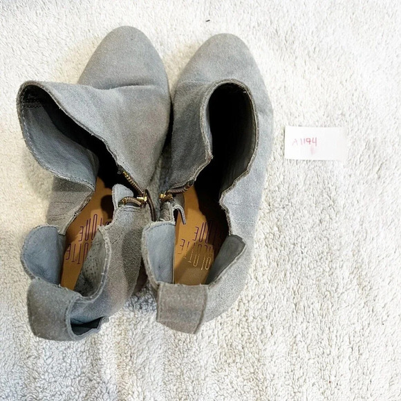 Charlotte Stone Cleo Grey Suede Ankle Booties Womens 10 Side Zip Heeled Boot - Picture 9 of 9